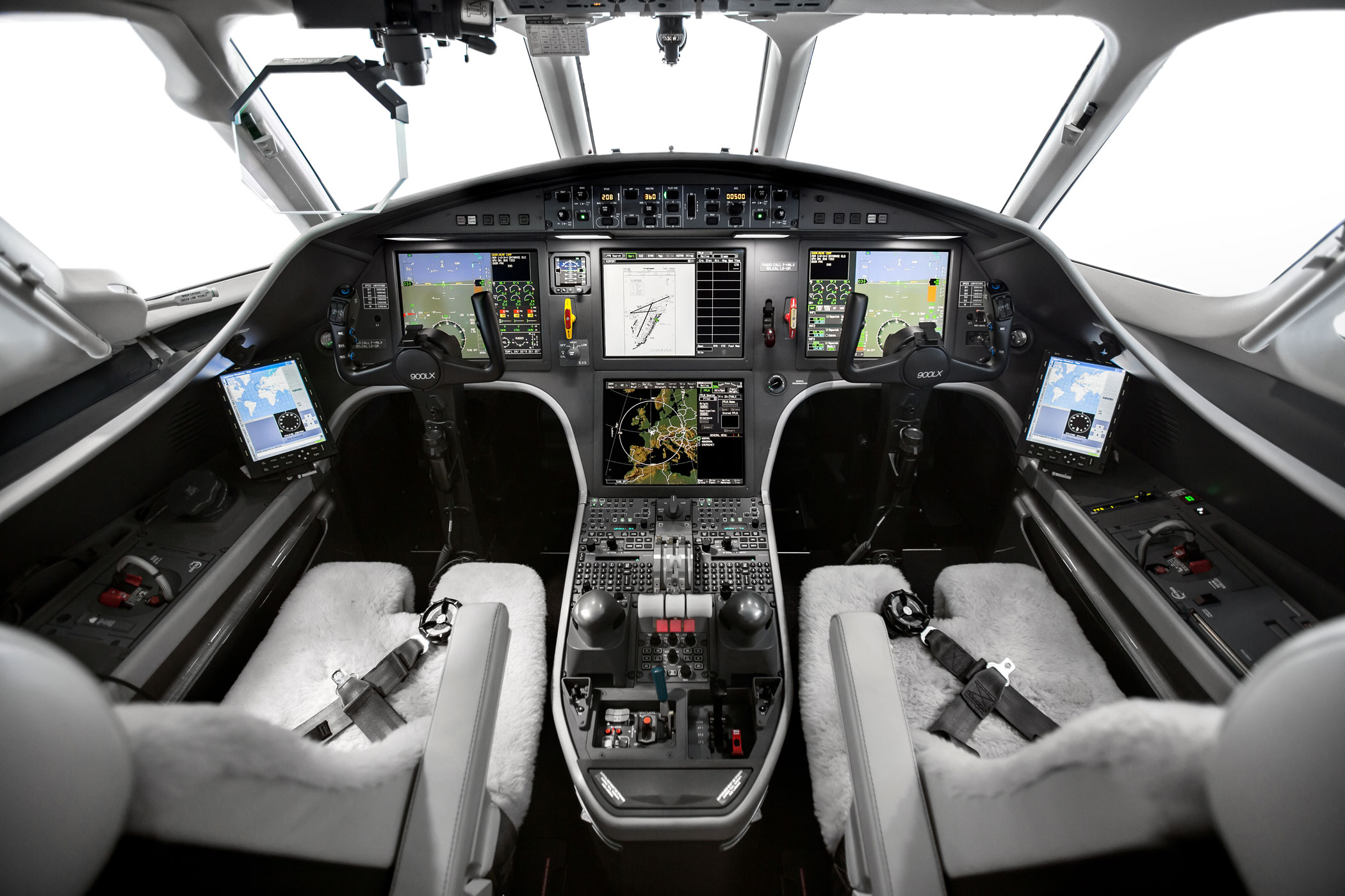 aereo d'affari Dassault Falcon 900 DX
